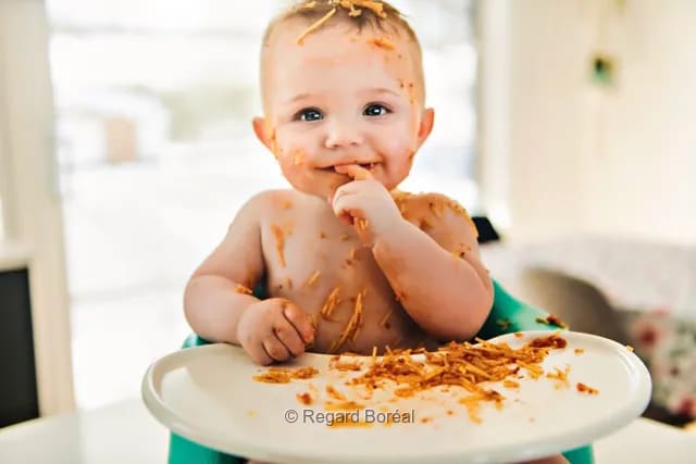 Aventure culinaire. Bébé. Spaghetti. Découverte. Gourmandise. Amusant - Louis-Paul St-Onge - Regard Boréal