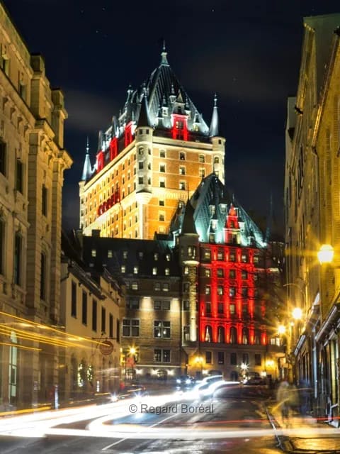 Hôtel. Ville. Rue. Patrimoine. Tourisme. Québec. Château Frontenac. Lumière - Steve Carignan - Regard Boréal