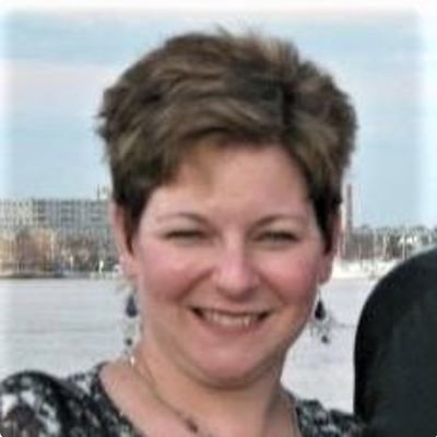 Photo of Renee Rossi