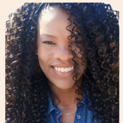Photo of Monica Smith