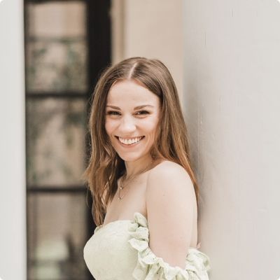 Photo of Deryn Hults