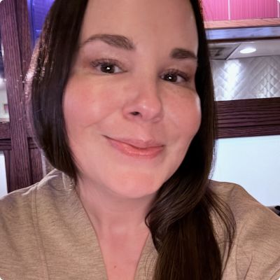 Photo of Sarah Ward