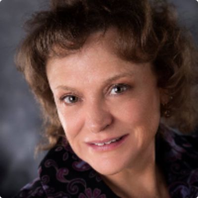 Photo of Renae DellaCroce PhD