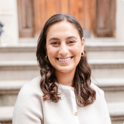 Photo of Lauren Schapiro