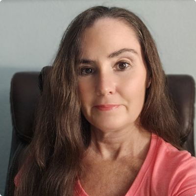 Photo of Heather Lenz