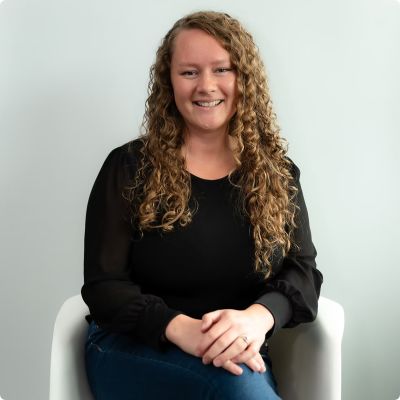 Photo of Amanda Cole