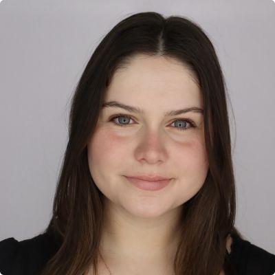 Photo of Emma Shelton