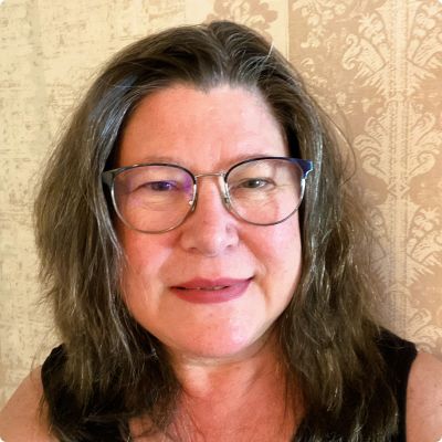 Photo of Laura Howell, LMHC