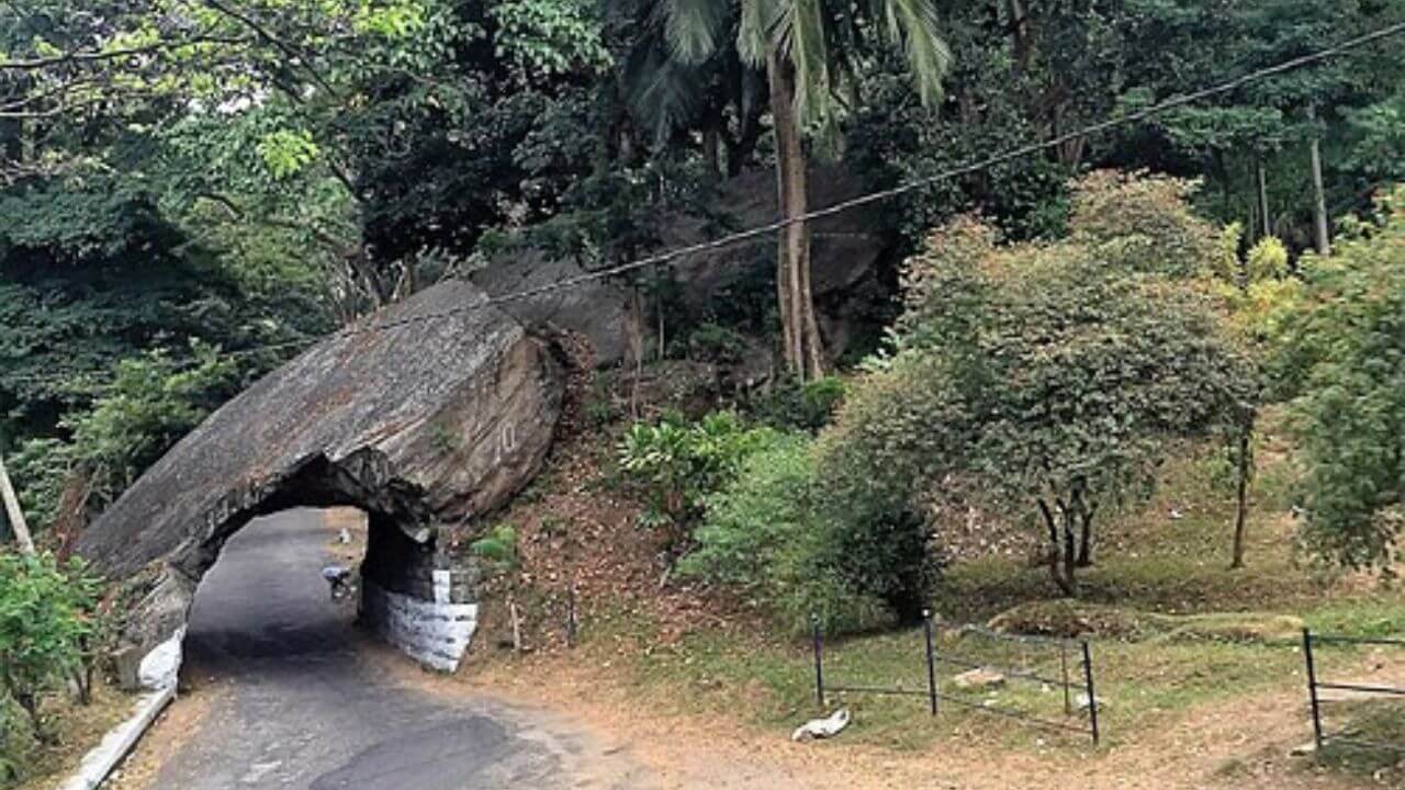 credit wikipediacommon kadugannawa rd