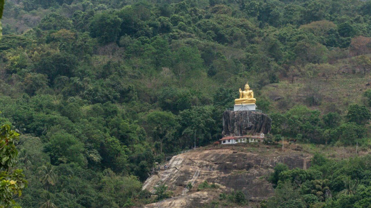 credit-unsplash aluvihare temple matale credit-unsplash aluvihare temple matale