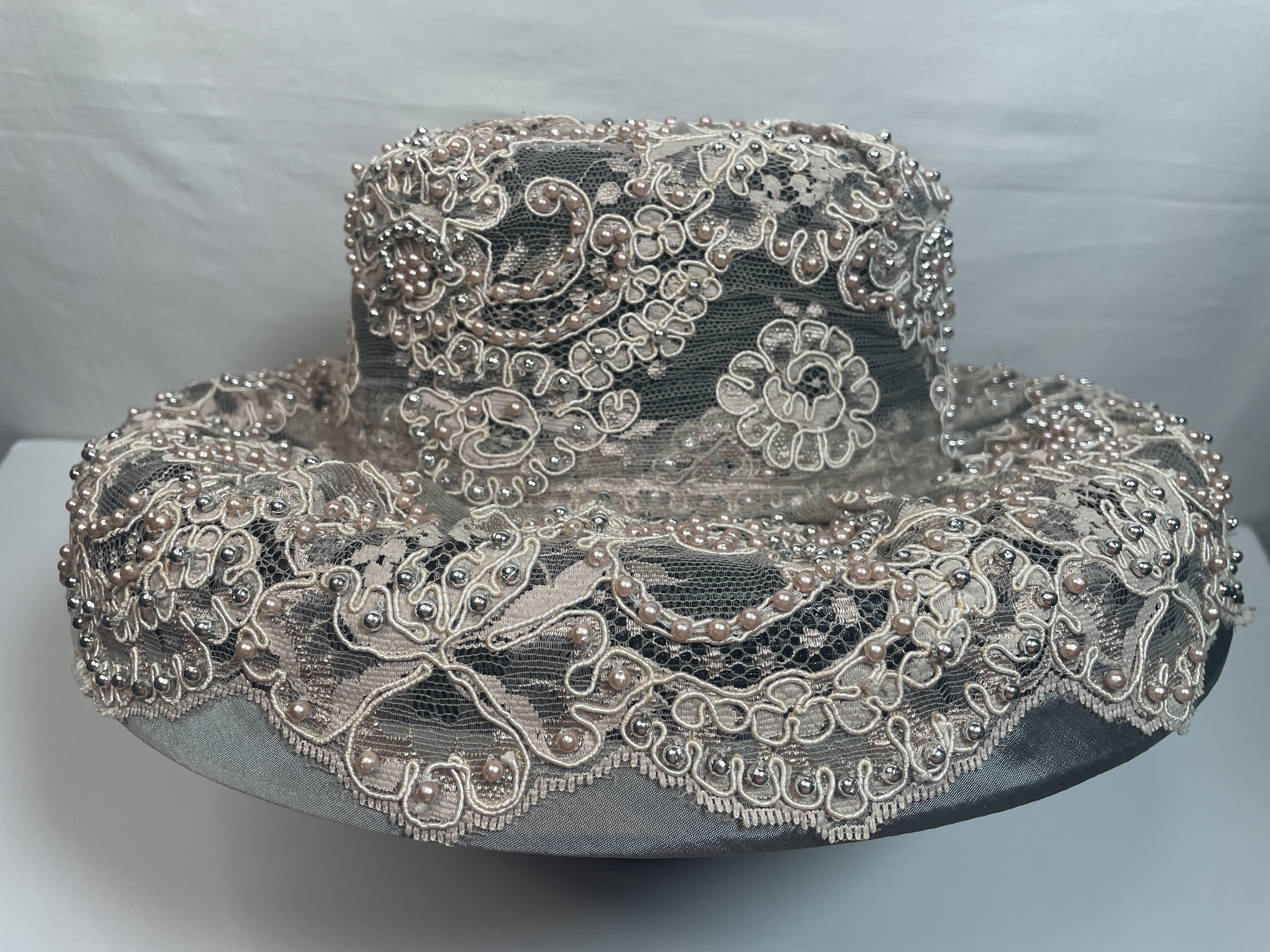 Vintage Whittall & Shon Silver Grey Lace Wide Brim Hat Pearl Beaded Church Derby picture 2