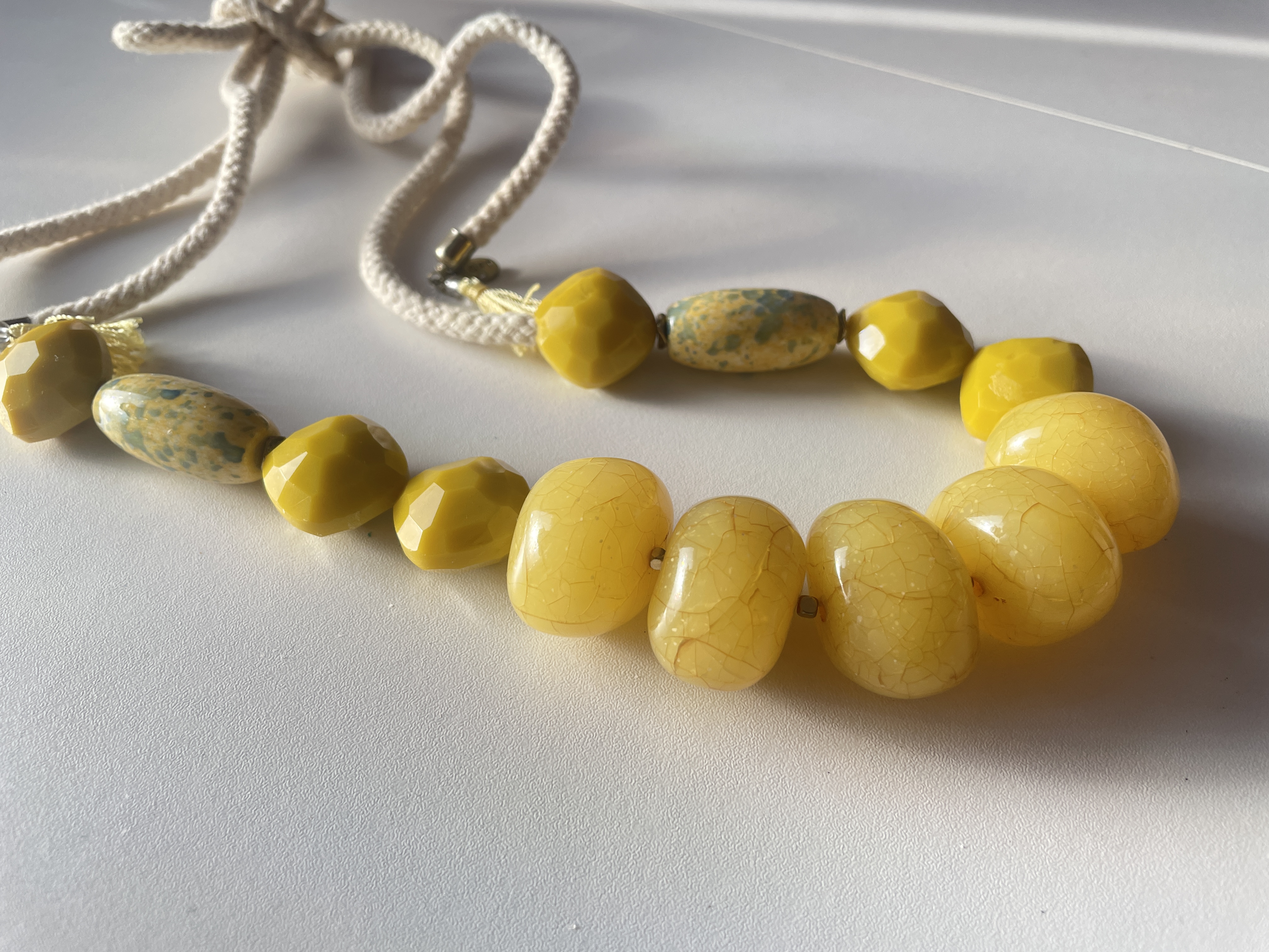 LOFT Yellow Resin Chunky Beaded Necklace picture 4
