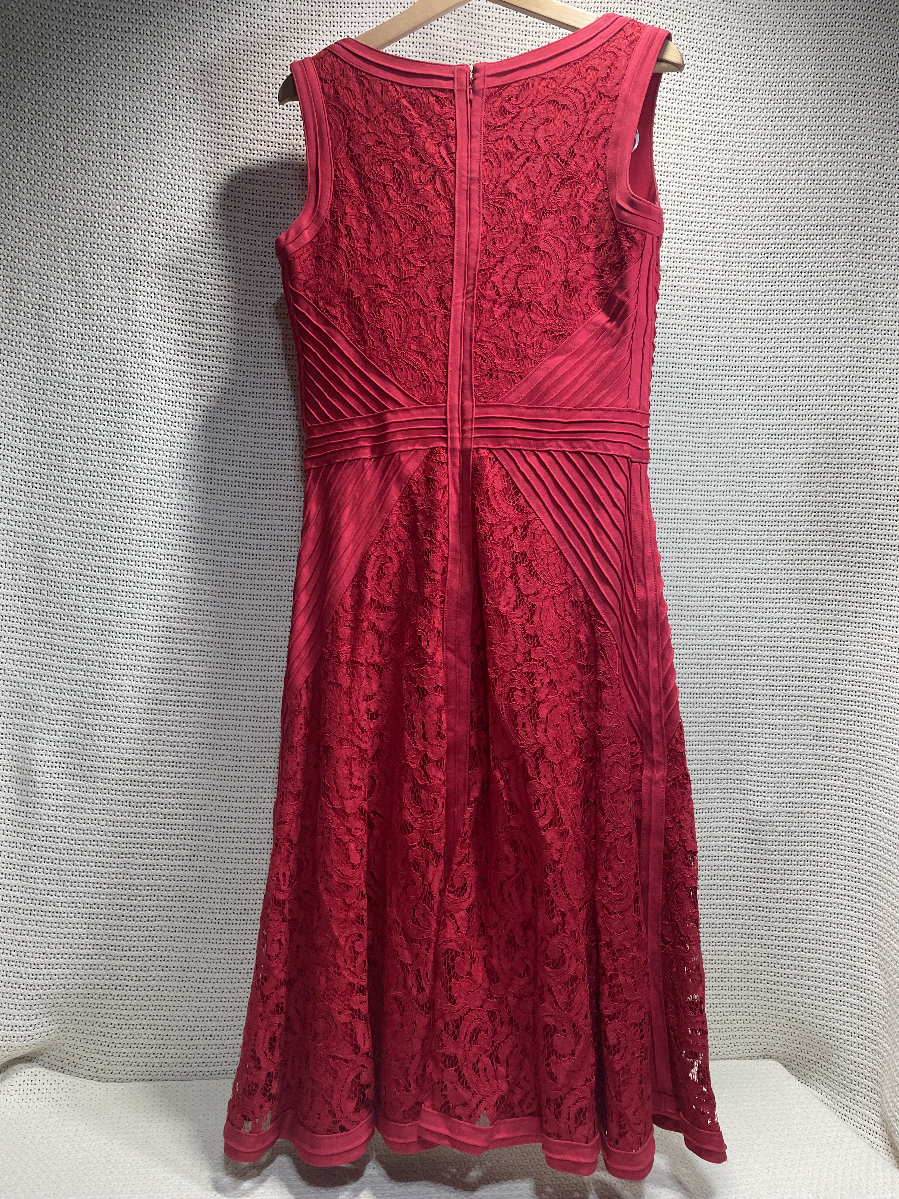 Tadashi Shoji Deep Rose Lace Pintuck Jersey Fit Flare Cocktail Dress picture 2
