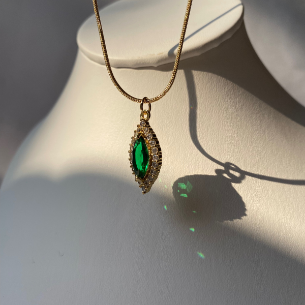 Collares