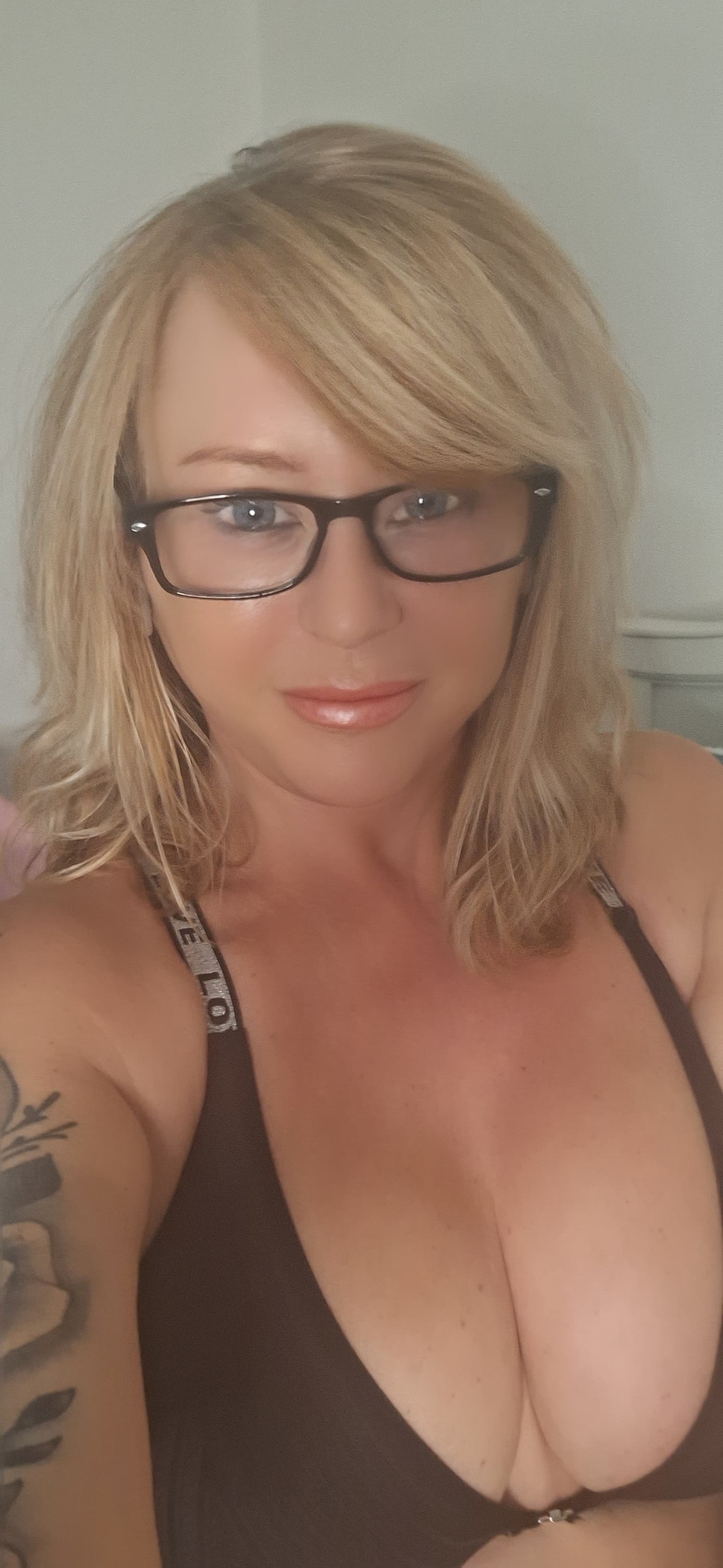 KinkyMilfKendra