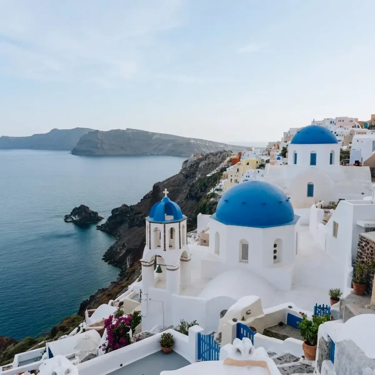 Best Time to Visit Santorini: Month by Month, Weather and Fares
