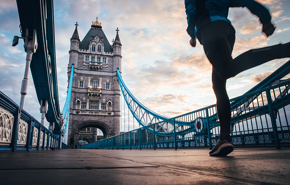 Knee pain running London Bridge