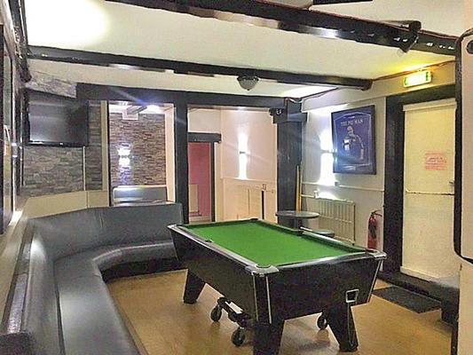 West End Bar Pub