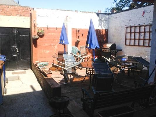 County Hotel Pub