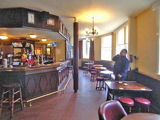 Newmarket Pub