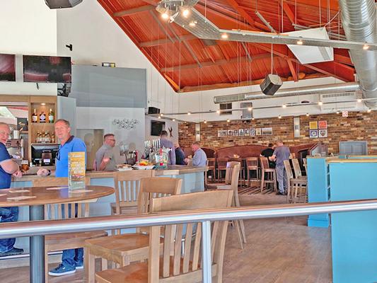 Woody`s Bar & Restaurant Pub