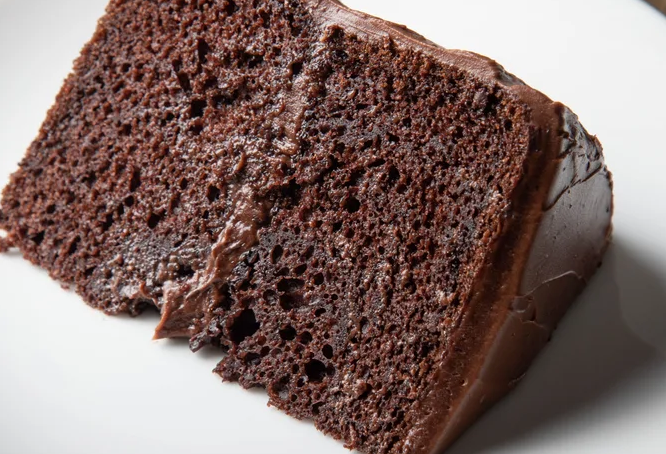 FATIA DE BOLO DE CHOCOLATE