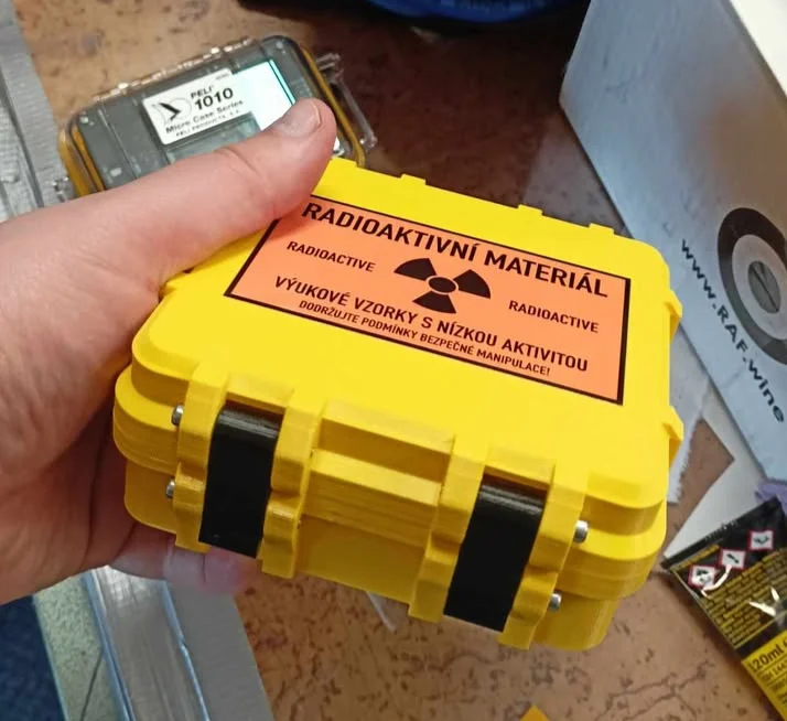 BRM-P01 Stíněný box na RADIOAKTIVNÍ MATERIÁLY
