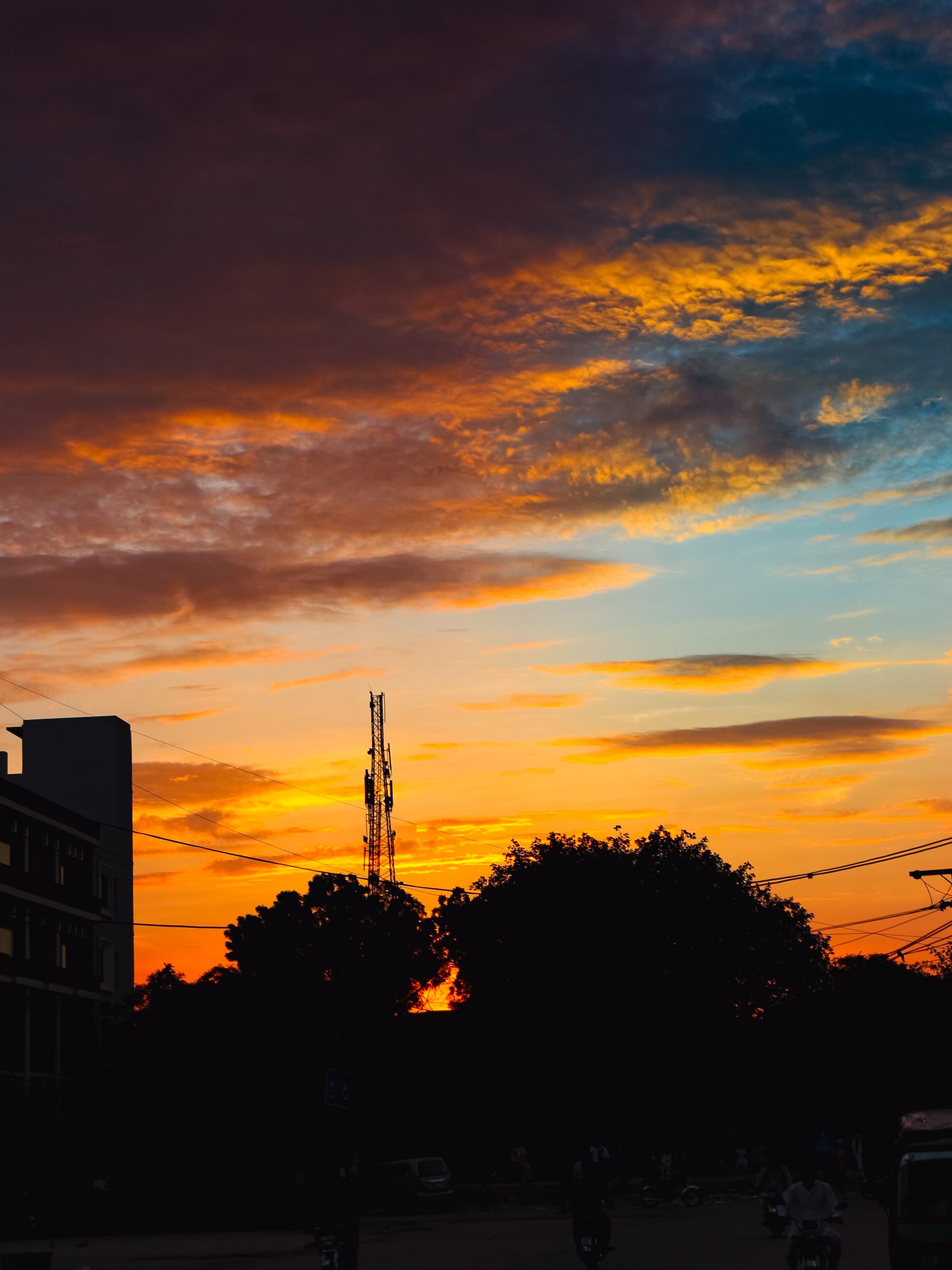 SUNSET SUMMERS - Plate 6