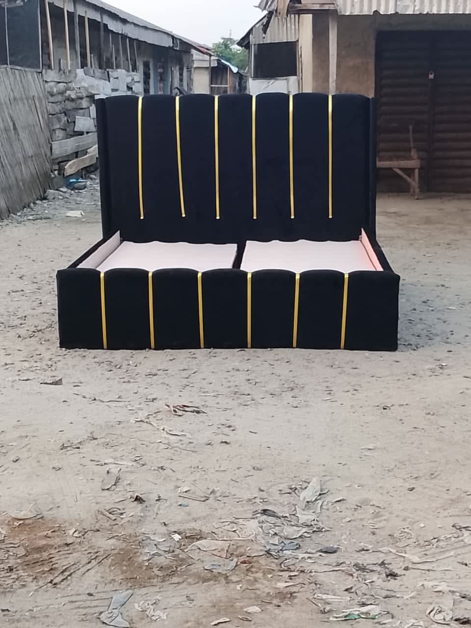 Bedframe 