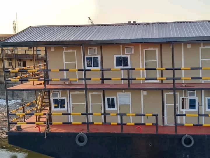 Houseboat drilling bite, barge,vessel top boat 