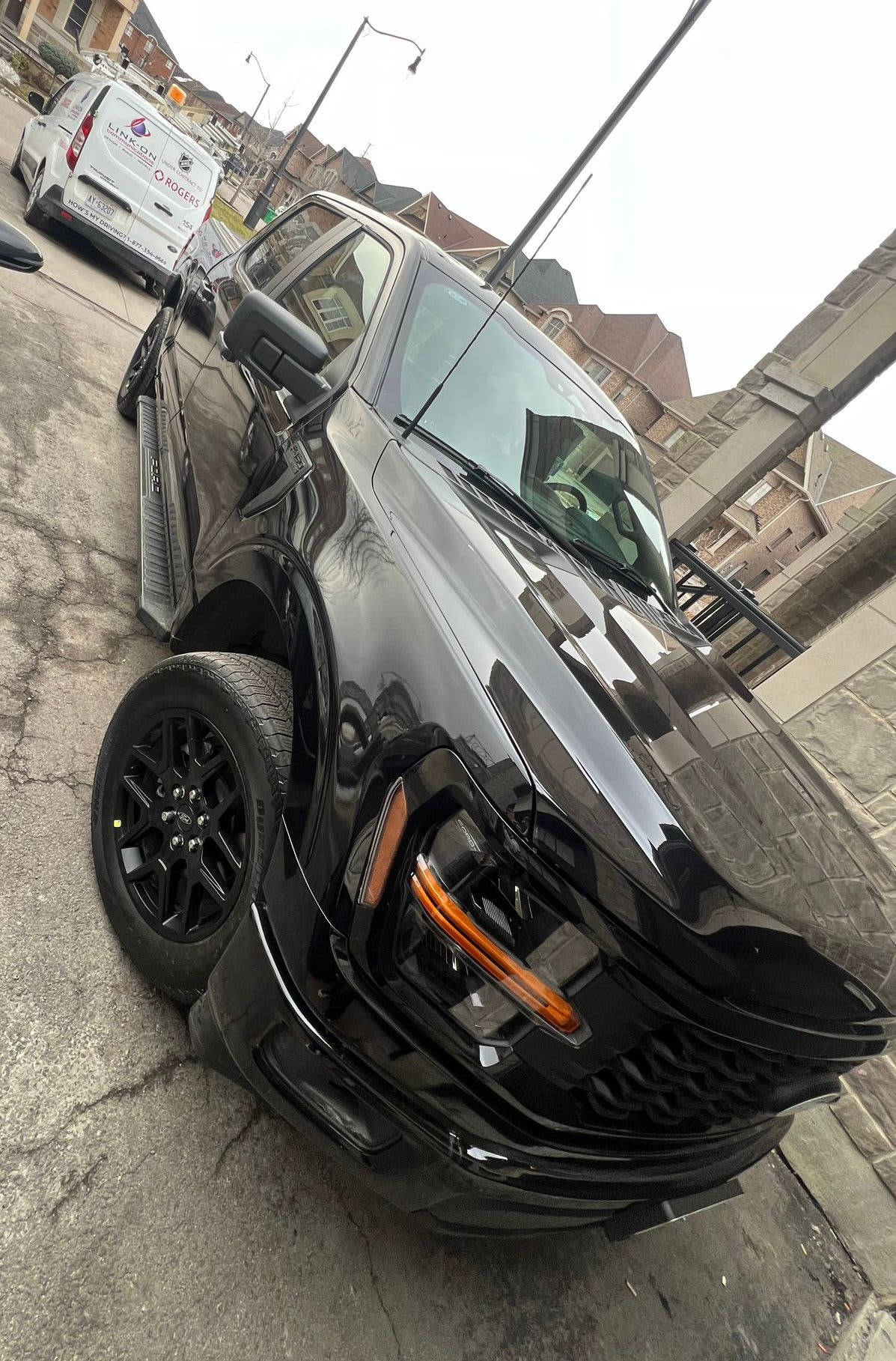Distress sale foreign used Ford F150 2025 for sale at asokoro Abuja,it has never been register, direct foreign used, going for just 80M,an interested buyer should DM me or WhatsApp me on 08038639775, thank you.