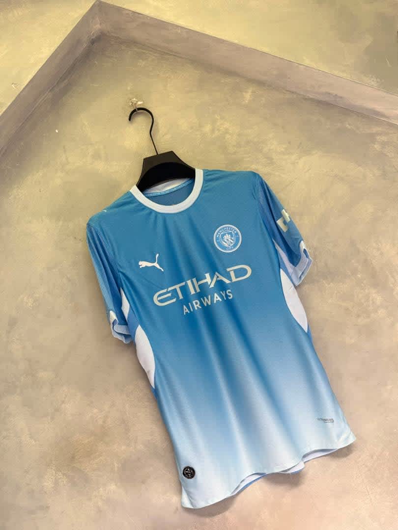 JERSEY: MANCHESTER CITY HOME.