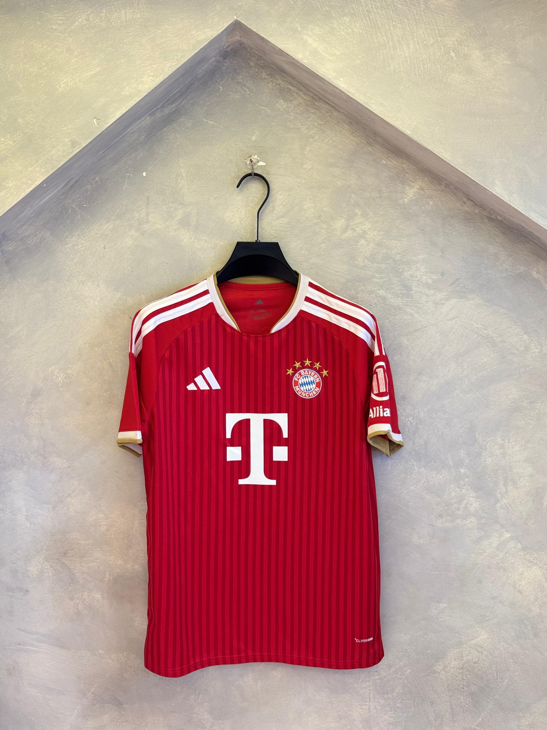 JERSEY: BAYERN MUNICH HOME.