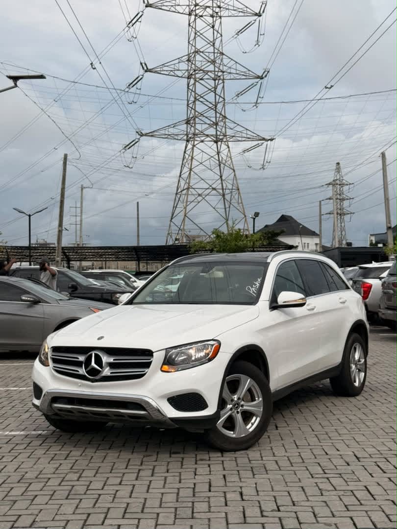 Mercedes-Benz Glc300 