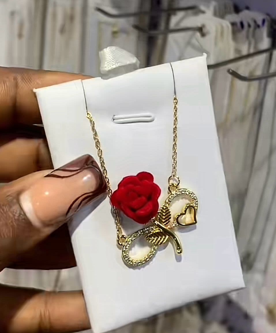 Rose necklace 