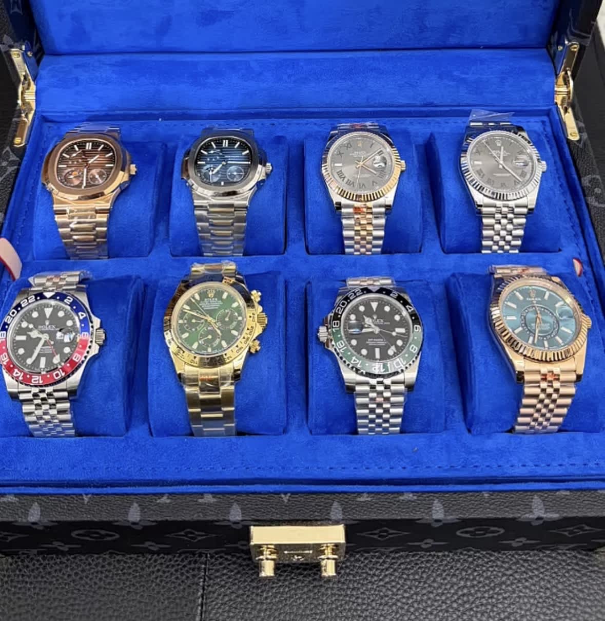 Reina Collections