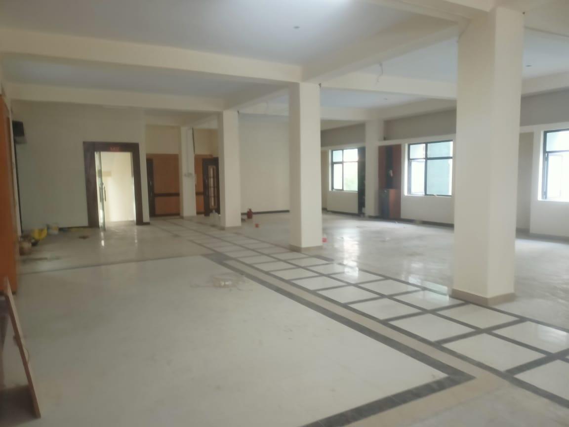 Industrial Factory For Sale in Noida 3