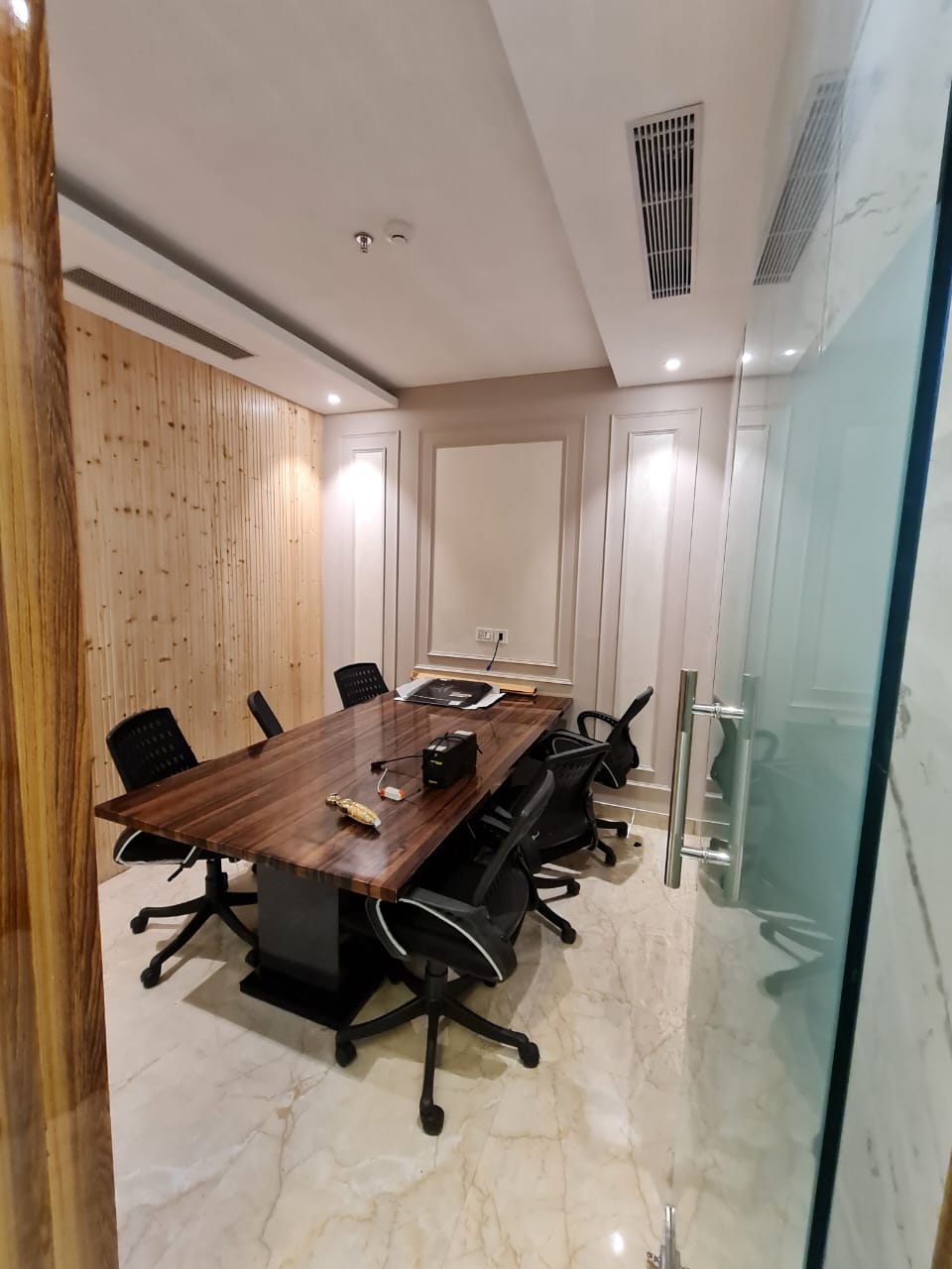 Building for Sale in Noida 2