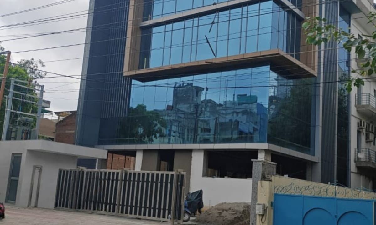 Commercial Building for Rent in Noida