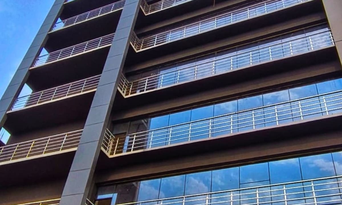 IT and Institutional Building For Rent