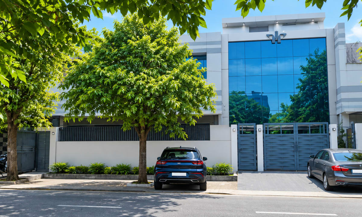 Semi-Furnished Industrial Office Space for Lease in Sector 60, Noida