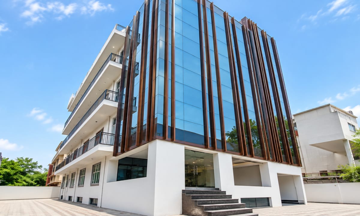 Commercial Building for Lease in Sector 59, Noida