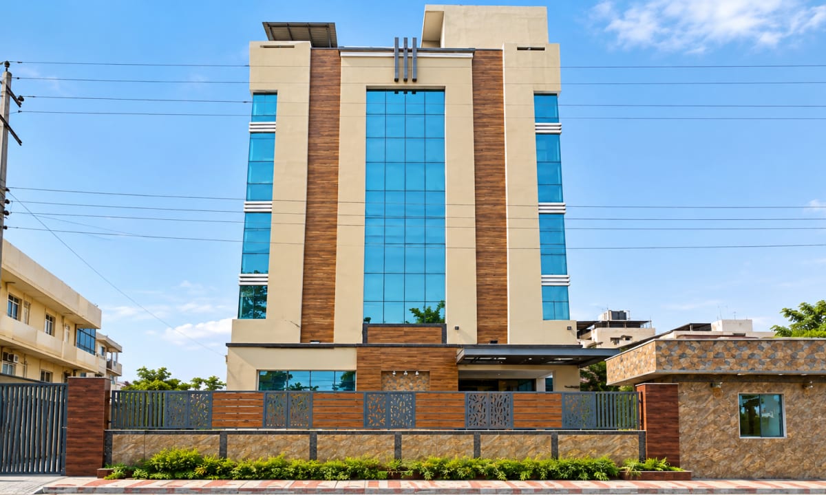 800 Sq. Mtr. Industrial Building for Rent in Sector 58, Noida
