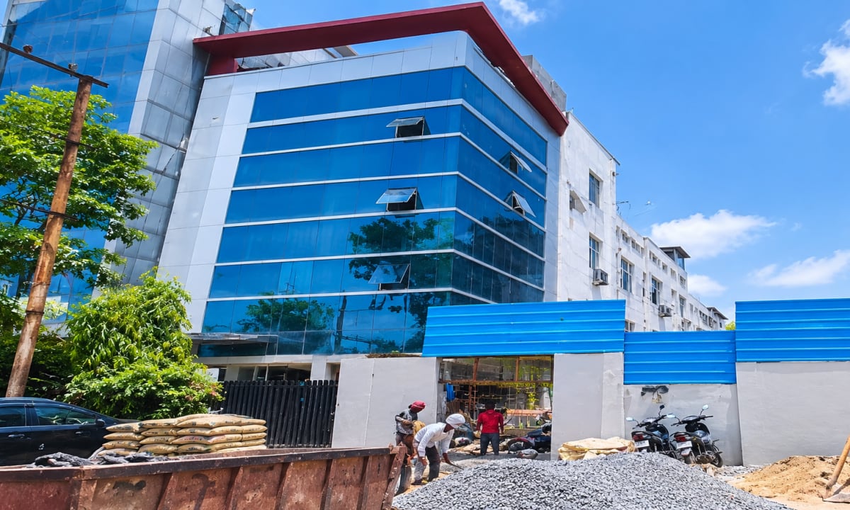 Raw Industrial Building for Sale in Sector 63 Noida