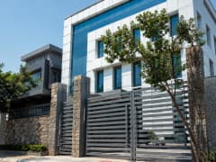 Buy Premium Industrial Building in Noida | Sector 8 1