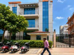 Rented Industrial Building with B+3 Floors for Sale in Sector 63 1