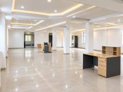 450 Sq. Mtr. Industrial Building in Sector 63 Noida 2