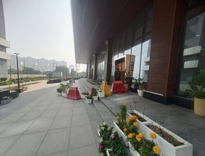 Office Space For Rent on 1st floor 3