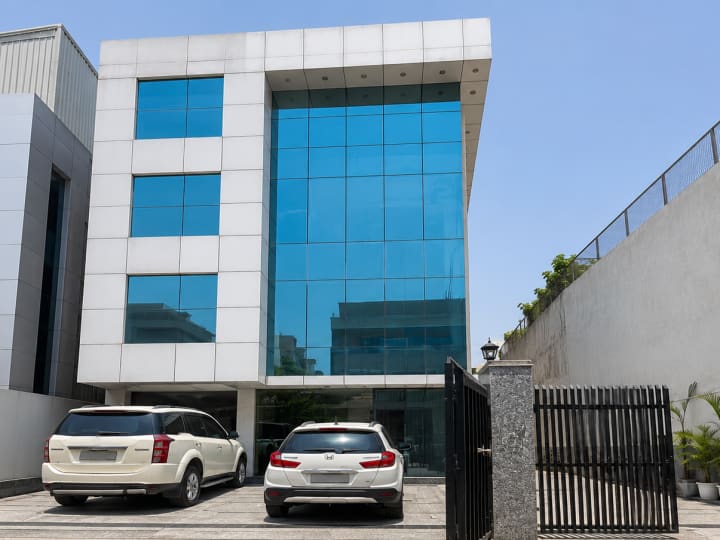 Premium BM+4 Industrial Building for Sale in Sector 83, Noida | 450 Sq. Mtr.