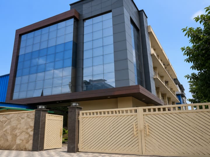 Industrial Building for Sale in Sector 83, Noida | 800 Sq. Mtr.